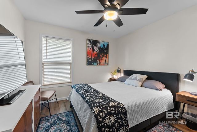 1219 W Lagoon Avenue, Gulf Shores, AL 36542
