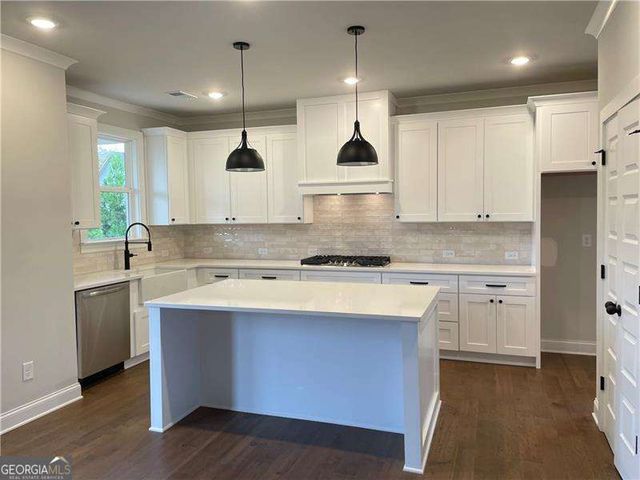 1748 Brown Circle, Marietta, GA 30066