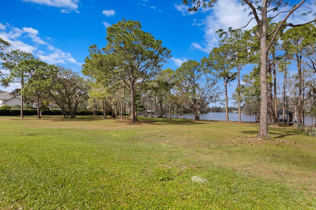 Image 30 of property listing at 10101 TARPON SPRINGS ROAD, Odessa, FL 33556