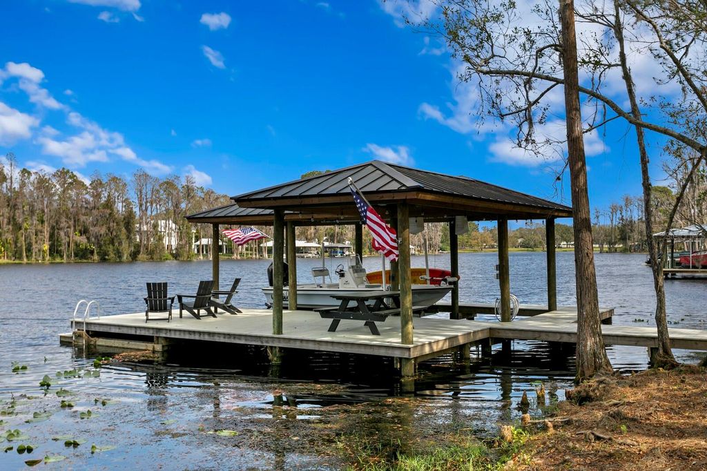 Image 33 of property listing at 10101 TARPON SPRINGS ROAD, Odessa, FL 33556