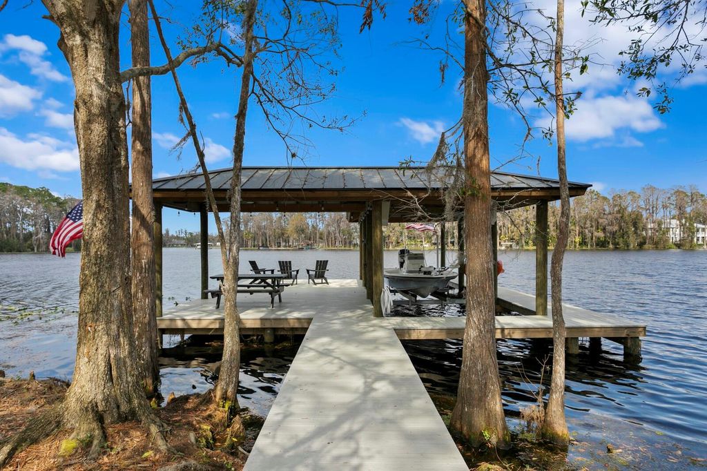 Image 35 of property listing at 10101 TARPON SPRINGS ROAD, Odessa, FL 33556