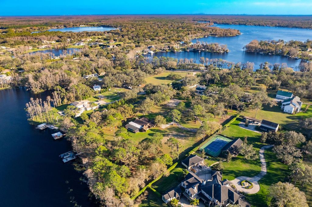 Image 39 of property listing at 10101 TARPON SPRINGS ROAD, Odessa, FL 33556