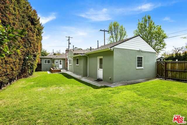 650 LORNA Lane, Los Angeles, CA 90049