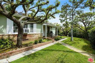 650 LORNA Lane, Los Angeles, CA 90049