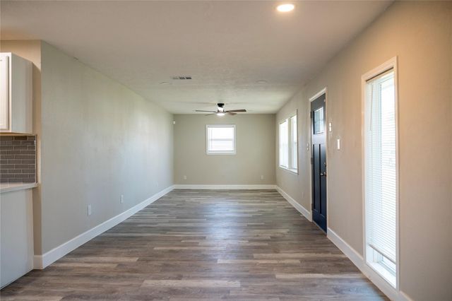 5502 Elm Tree Drive, Houston, TX 77048