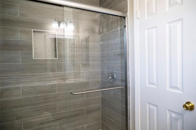 5502 Elm Tree Drive, Houston, TX 77048