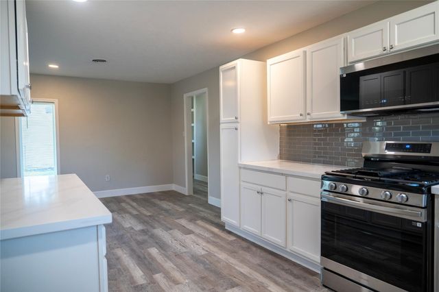 5502 Elm Tree Drive, Houston, TX 77048