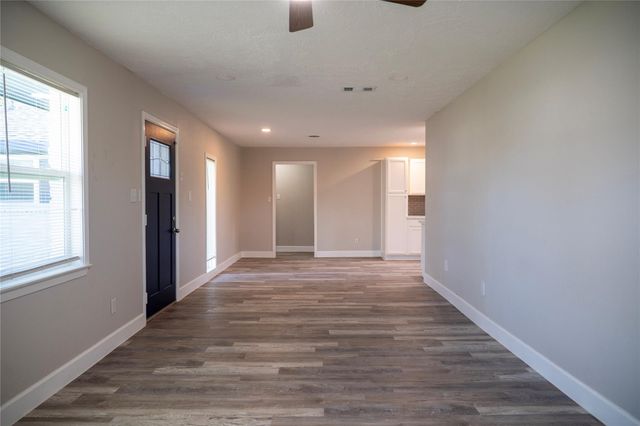 5502 Elm Tree Drive, Houston, TX 77048