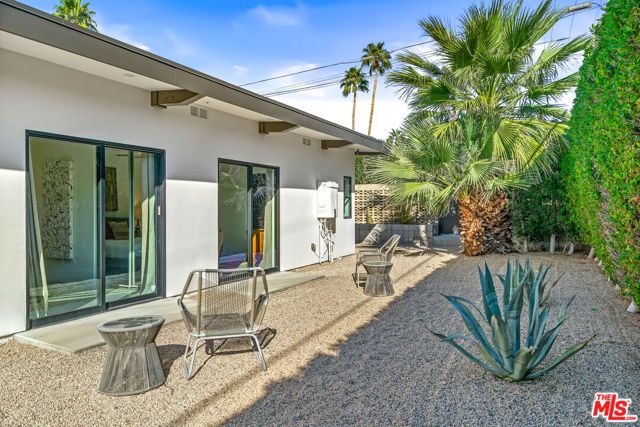 2070 E Park Drive, Palm Springs, CA 92262
