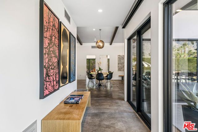 2070 E Park Drive, Palm Springs, CA 92262