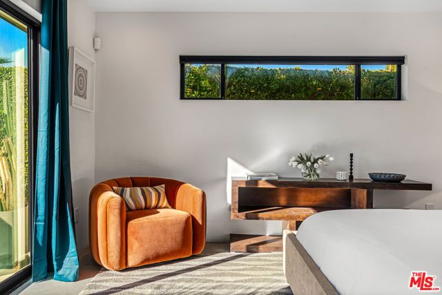 2070 E Park Drive, Palm Springs, CA 92262