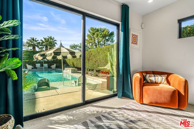 2070 E Park Drive, Palm Springs, CA 92262