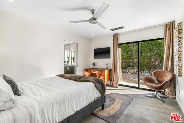 2070 E Park Drive, Palm Springs, CA 92262