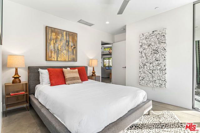 2070 E Park Drive, Palm Springs, CA 92262