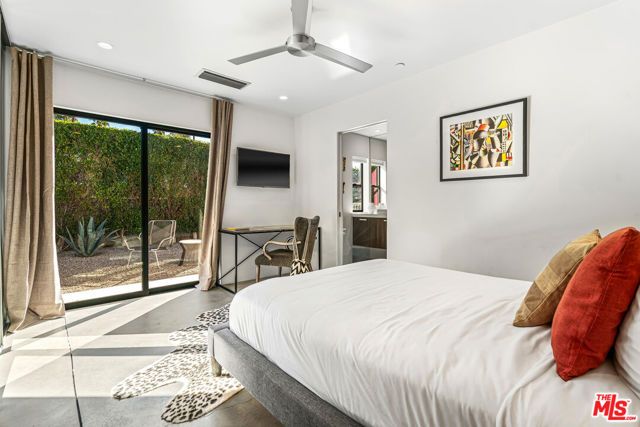 2070 E Park Drive, Palm Springs, CA 92262