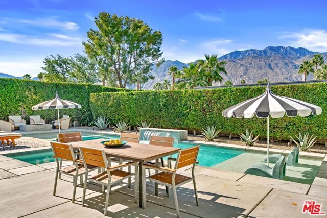 2070 E Park Drive, Palm Springs, CA 92262