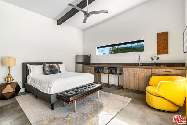 2070 E Park Drive, Palm Springs, CA 92262