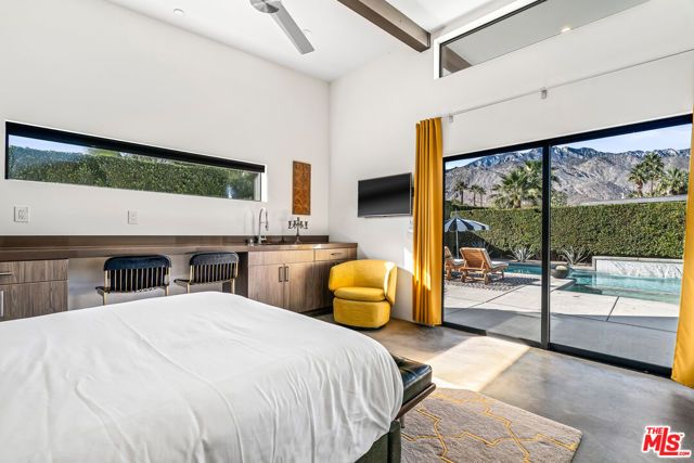 2070 E Park Drive, Palm Springs, CA 92262