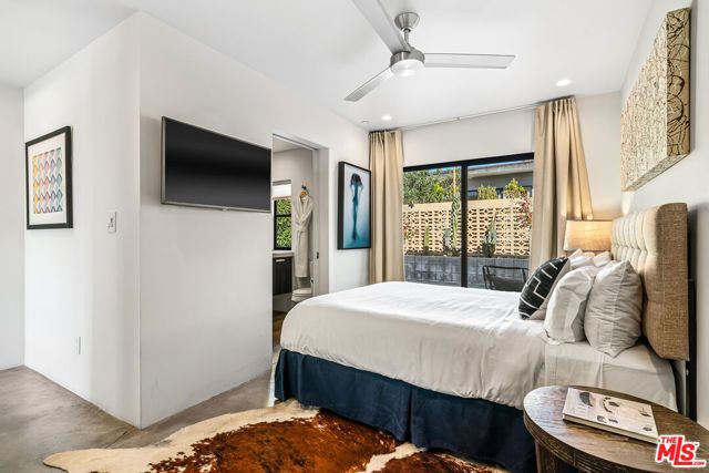 2070 E Park Drive, Palm Springs, CA 92262