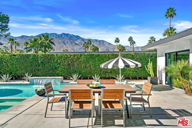 2070 E Park Drive, Palm Springs, CA 92262