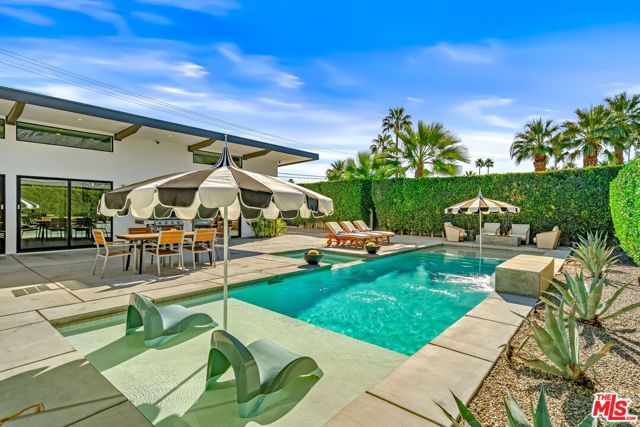2070 E Park Drive, Palm Springs, CA 92262