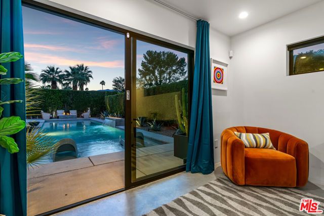 2070 E Park Drive, Palm Springs, CA 92262