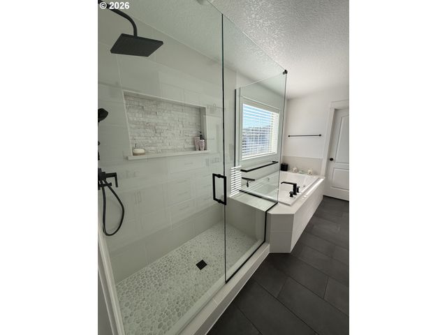 15397 Se PIONEER Dr, Clackamas, OR 97015