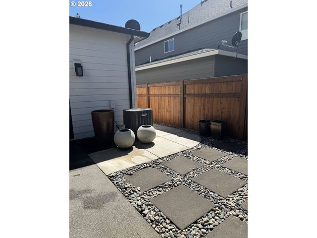 15397 Se PIONEER Dr, Clackamas, OR 97015