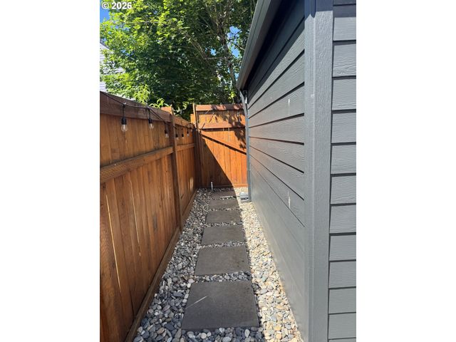 15397 Se PIONEER Dr, Clackamas, OR 97015