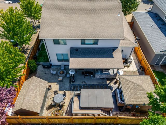 15397 Se PIONEER Dr, Clackamas, OR 97015