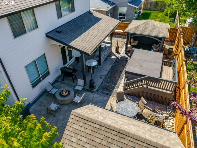 15397 Se PIONEER Dr, Clackamas, OR 97015