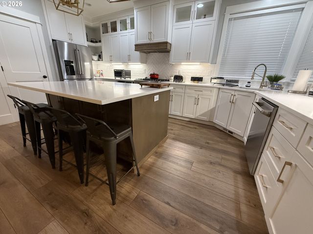 15397 Se PIONEER Dr, Clackamas, OR 97015