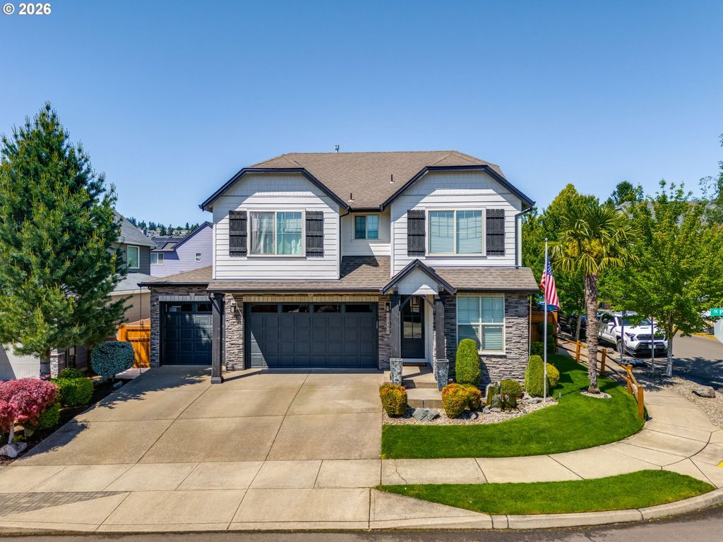 15397 Se PIONEER Dr, Clackamas, OR 97015