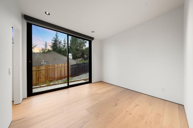 11150 Sunrise Ridge Cir, Auburn, CA 95603