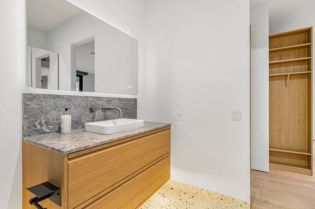11150 Sunrise Ridge Cir, Auburn, CA 95603