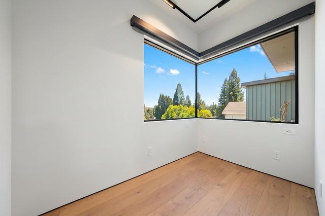 11150 Sunrise Ridge Cir, Auburn, CA 95603
