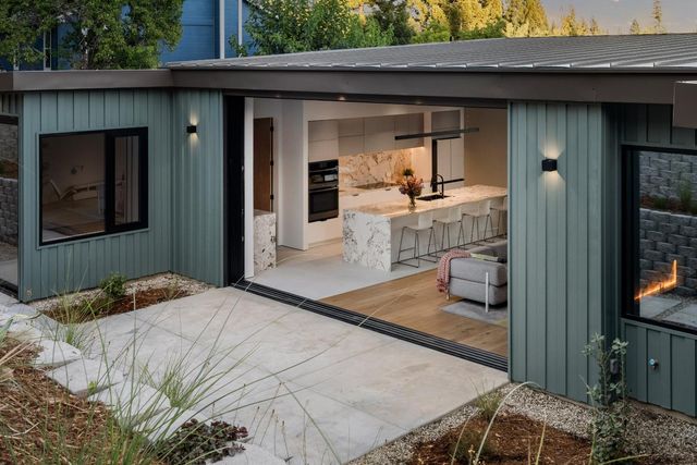11150 Sunrise Ridge Cir, Auburn, CA 95603