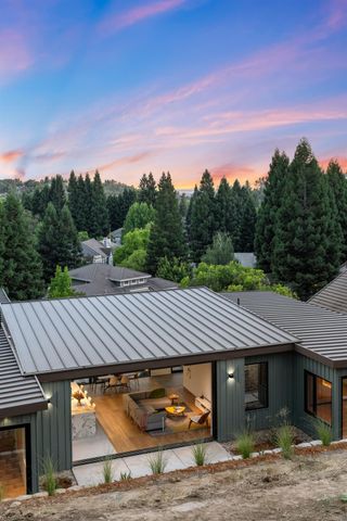 11150 Sunrise Ridge Cir, Auburn, CA 95603