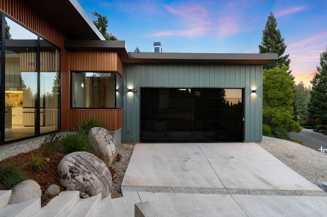 11150 Sunrise Ridge Cir, Auburn, CA 95603