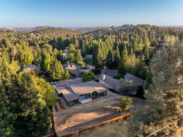 11150 Sunrise Ridge Cir, Auburn, CA 95603