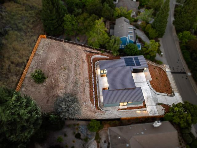 11150 Sunrise Ridge Cir, Auburn, CA 95603