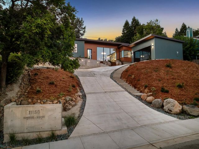 11150 Sunrise Ridge Cir, Auburn, CA 95603