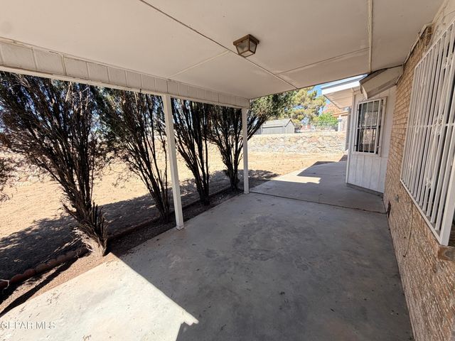 3217 RED SAILS Drive, El Paso, TX 79936