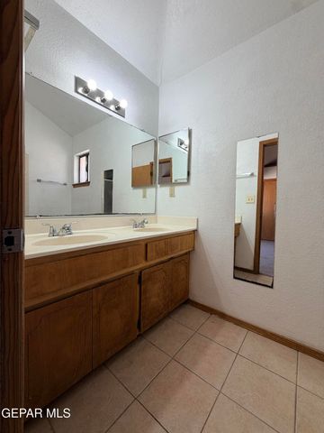 3217 RED SAILS Drive, El Paso, TX 79936