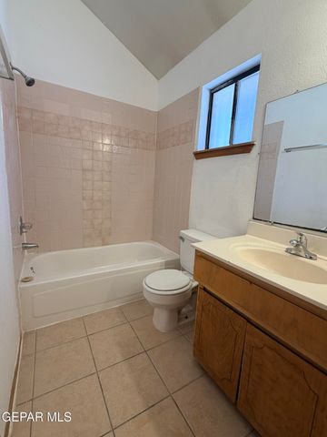 3217 RED SAILS Drive, El Paso, TX 79936