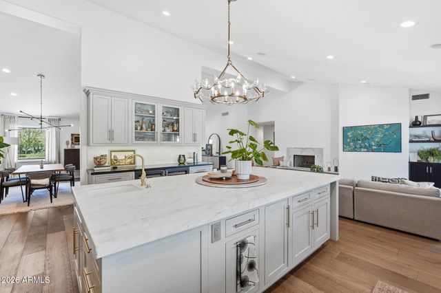 6152 E CALLE CAMELIA --, Scottsdale, AZ 85251