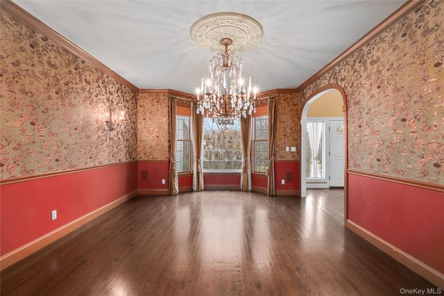 18 Shelley Lane, West Harrison, NY 10604