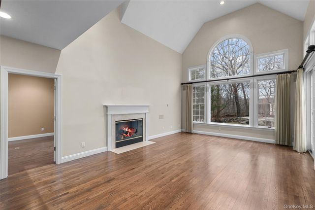 18 Shelley Lane, West Harrison, NY 10604