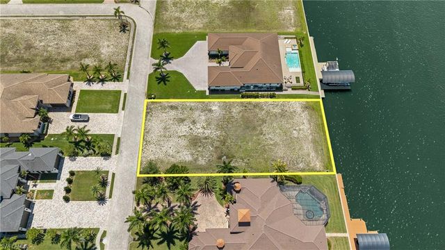 897 W Cape Estates CIR, Cape Coral, FL 33993