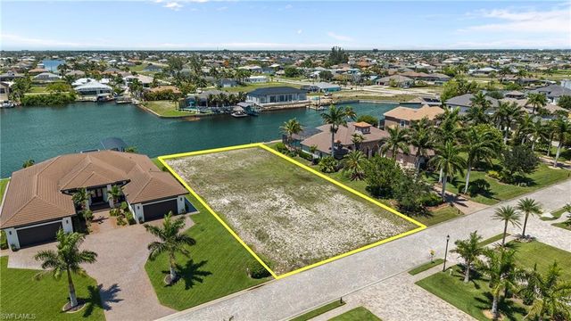 897 W Cape Estates CIR, Cape Coral, FL 33993